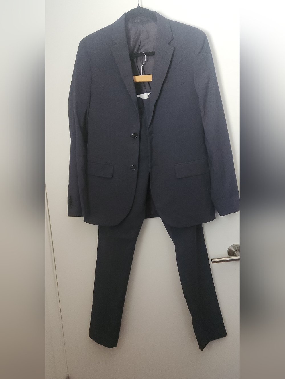 H&M Men's Navy Two-Piece Skinny Fit Suit Blazer & Trousers  Size US 28R